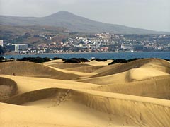 Blick über die Dünen nach Playa del Ingles - Gran Canaria